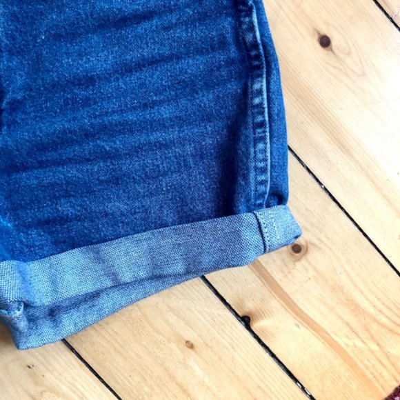 Vintage Wrangler Jean Shorts - size 29 - Picture 2 of 4